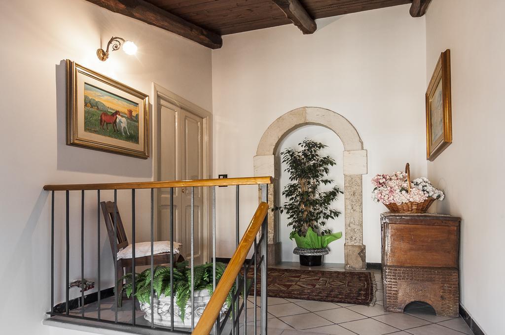 B&B La Corte Fondi Buitenkant foto