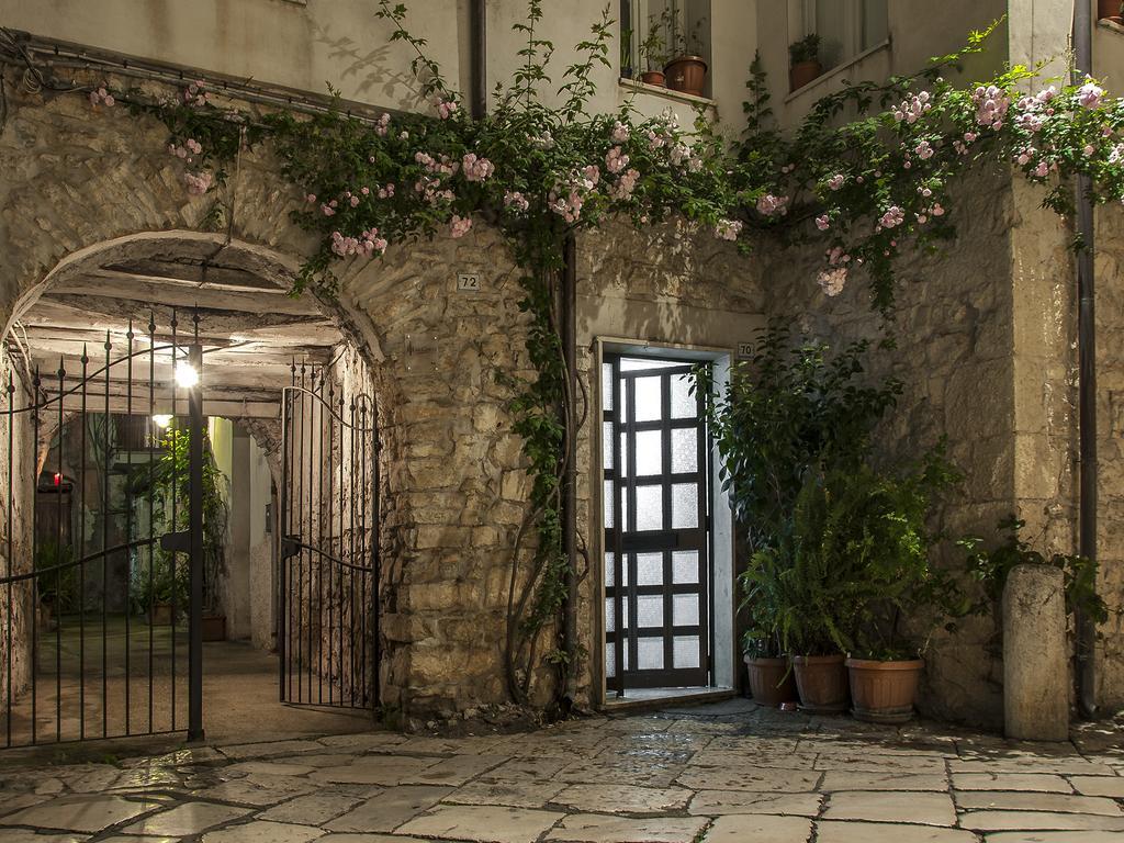 B&B La Corte Fondi Buitenkant foto